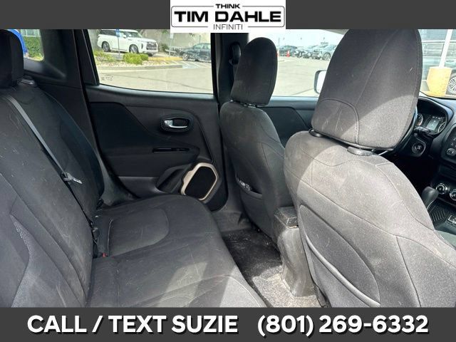 Used 2017 Jeep Renegade Latitude FWD image 15