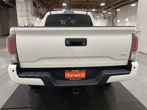 Used 2023 Toyota Tacoma TRD Off-Road w/ Technology Package image 7