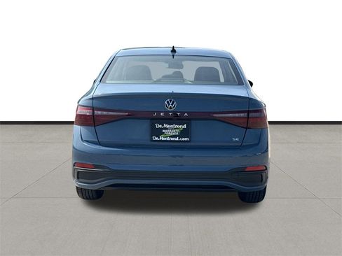 New 2026 Volkswagen Jetta SE image 6