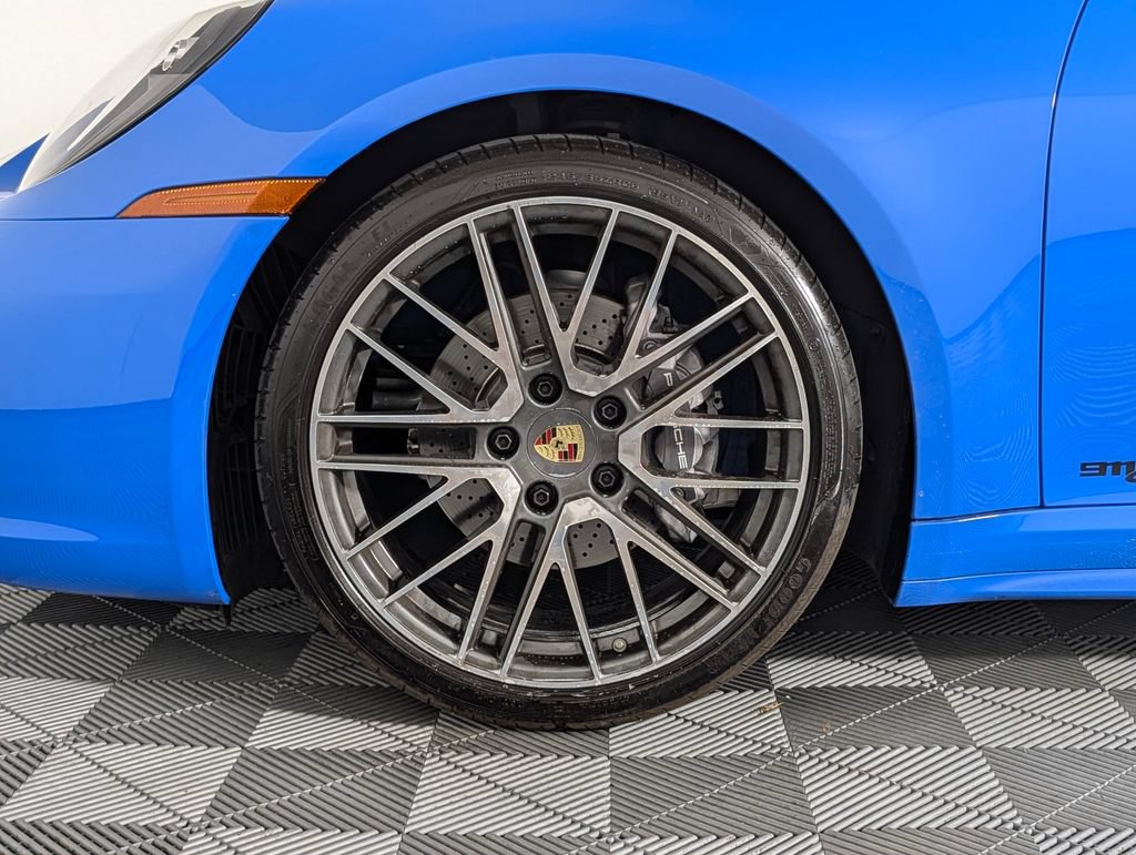 Certified 2023 Porsche 911 Carrera RWD image 11