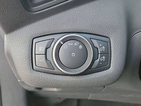 Used 2017 Ford Escape SE w/ Equipment Group 201A FWD image 23