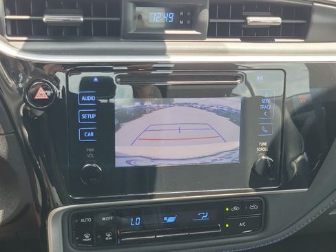 Used 2018 Toyota Corolla SE FWD image 28