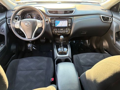 Used 2016 Nissan Rogue SV w/ SV Premium Package image 15