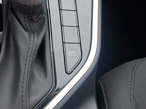 New 2025 Kia Niro LX image 14