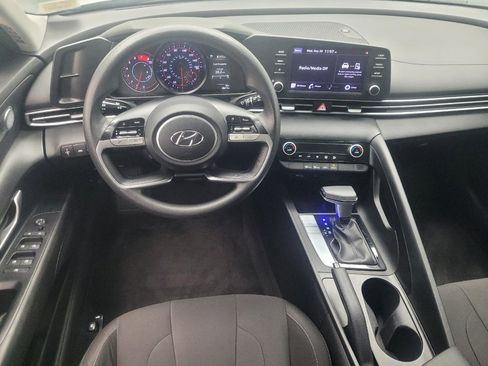 Used 2021 Hyundai Elantra SEL FWD image 22