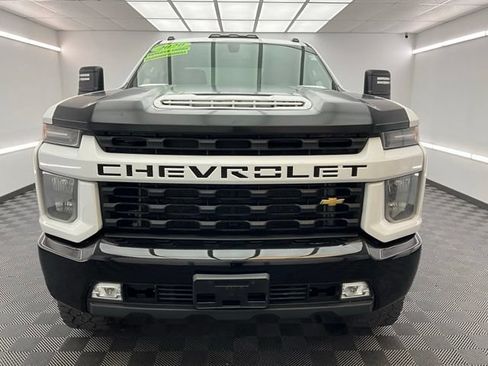 Used 2020 Chevrolet Silverado 2500 Custom w/ Custom Convenience Package AWD/4WD image 2