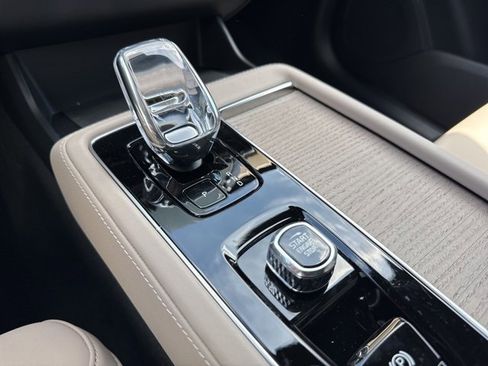 New 2026 Volvo XC90 B6 Core image 18