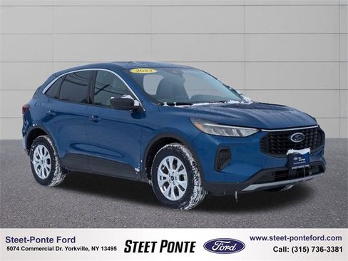 Used 2023 Ford Escape Active image 1