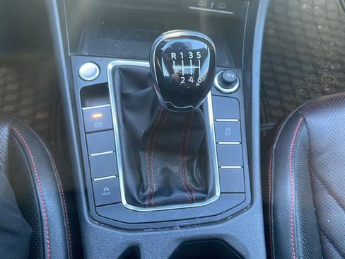 Used 2022 Volkswagen Jetta GLI Autobahn image 8