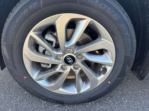 Used 2018 Hyundai Tucson SE w/ Cargo Package FWD image 12