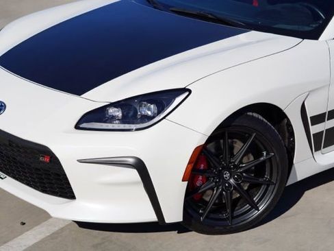 Used 2024 Toyota GR86 TRUENO Edition image 6