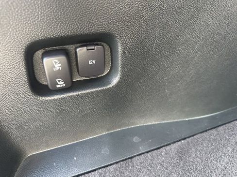 Used 2022 Ford Edge ST-Line image 11