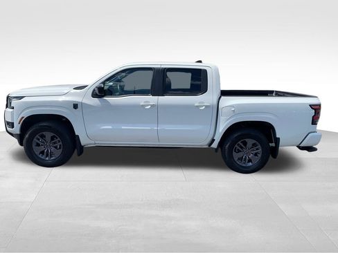 Used 2026 Nissan Frontier SV w/ Tow Package AWD/4WD image 2