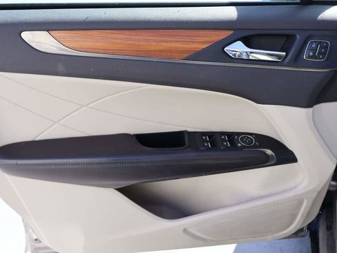 Used 2019 Lincoln MKC Select w/ Select Plus Package image 7