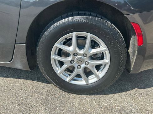 Used 2022 Chrysler Pacifica Touring-L FWD image 33