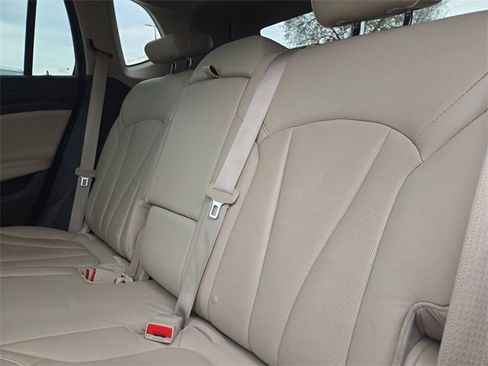 Used 2018 Buick Envision Premium w/ Driver Confidence Package image 9