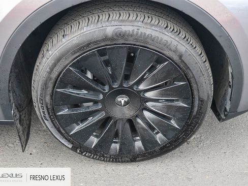 Used 2025 Tesla Model Y Long Range image 9