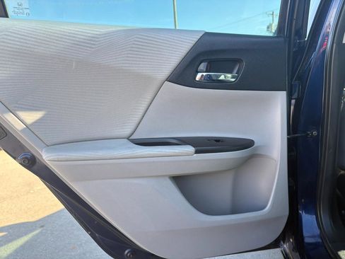 Used 2014 Honda Accord LX image 33