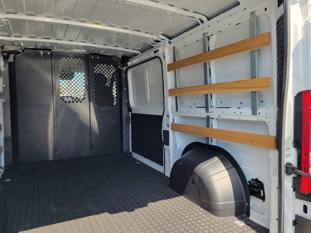 Used 2025 RAM ProMaster 2500 w/ U-Haul Equipment Group FWD image 18
