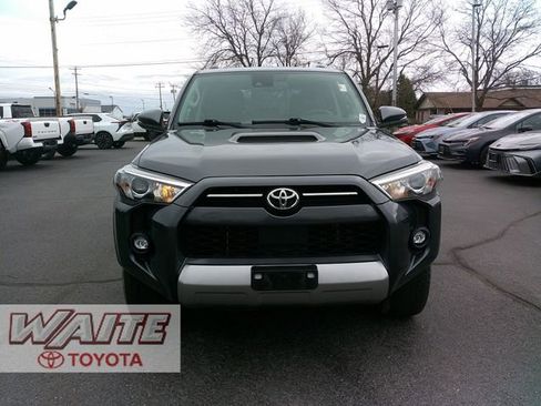 Used 2021 Toyota 4Runner TRD Off-Road Premium AWD/4WD image 6