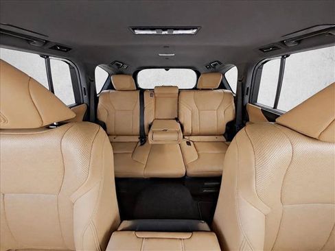 Used 2025 Lexus LX 700h Luxury AWD/4WD image 22