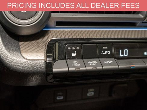 Used 2024 Toyota Prius XLE AWD/4WD image 13