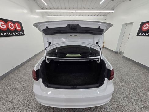 Used 2016 Volkswagen Jetta SE FWD image 15