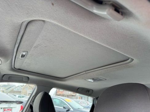 Used 2009 Toyota Matrix XRS image 12