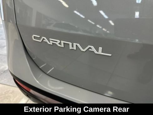 Used 2024 Kia Carnival SX FWD image 9