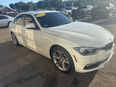 Used 2018 BMW 330i xDrive Sedan w/ Premium Package AWD/4WD image 3