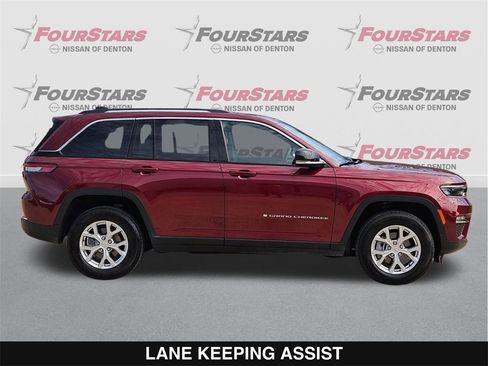 Used 2023 Jeep Grand Cherokee Limited image 3