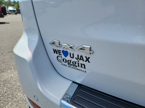 Used 2022 Jeep Grand Cherokee Limited w/ Trailer Tow Group IV image 9