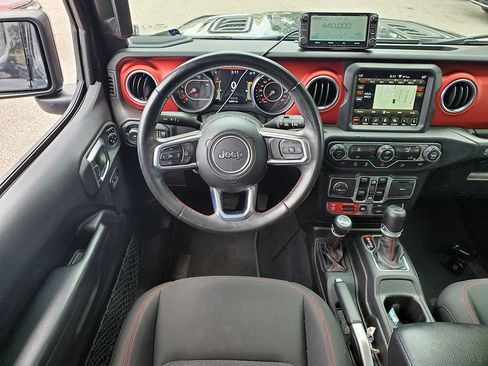 Used 2018 Jeep Wrangler Unlimited Rubicon AWD/4WD image 8