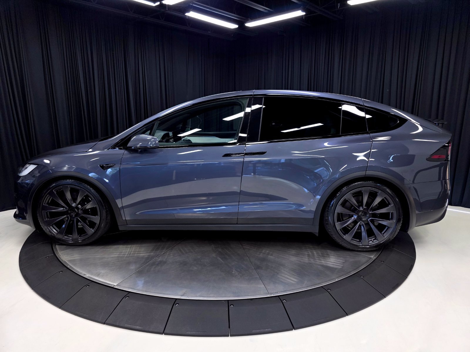 Used 2023 Tesla Model X AWD/4WD image 12