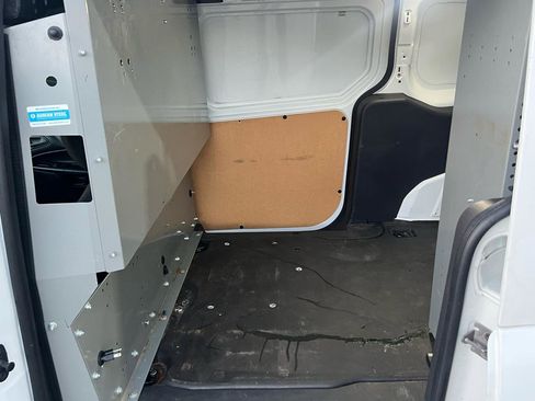 Used 2018 Ford Transit Connect XL FWD image 15