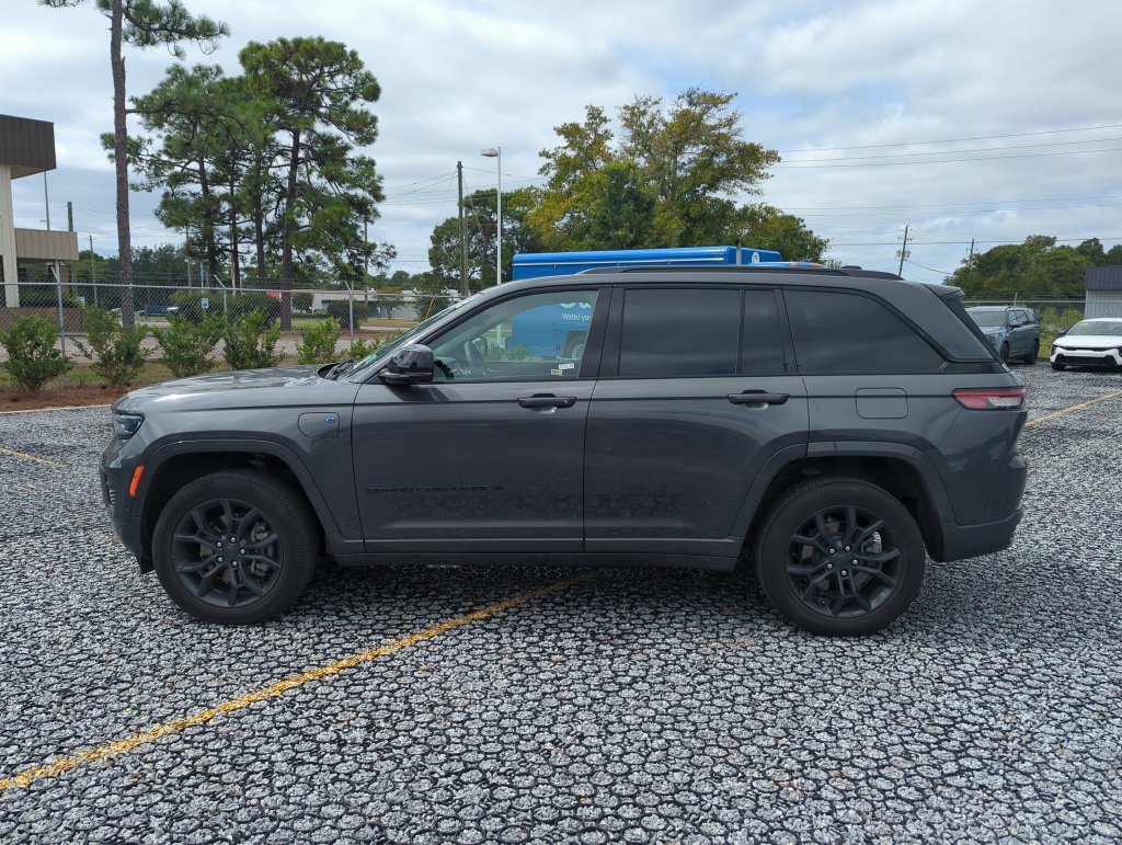 Used 2024 Jeep Grand Cherokee Limited 4xe AWD/4WD image 3