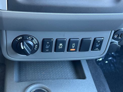 Used 2021 Nissan Frontier SV w/ Midnight Edition Floor Mats image 21