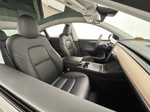 Used 2023 Tesla Model Y Long Range image 37