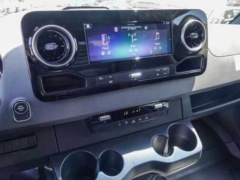 New 2025 Mercedes-Benz Sprinter 2500 image 12