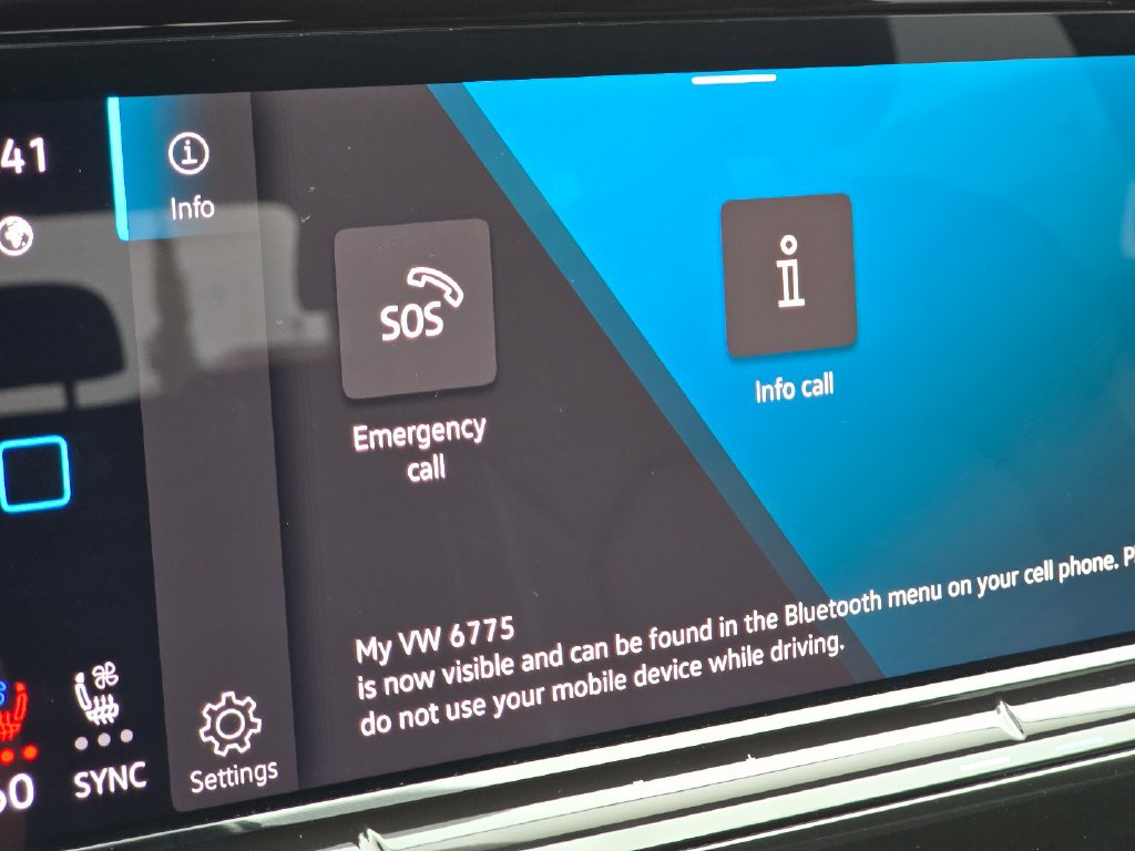 Used 2025 Volkswagen Atlas SE AWD/4WD image 3