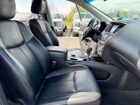 Used 2015 Nissan Pathfinder SL image 21