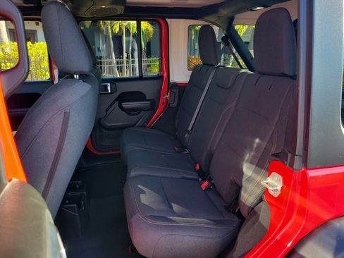 Used 2024 Jeep Wrangler Sport S image 17