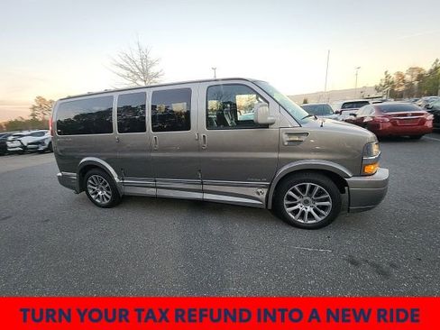 Used 2020 Chevrolet Express 2500 w/ Enhanced Convenience Package image 16