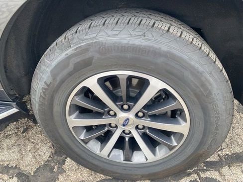 Used 2020 Ford Expedition XLT w/ Equipment Group 202A AWD/4WD image 6