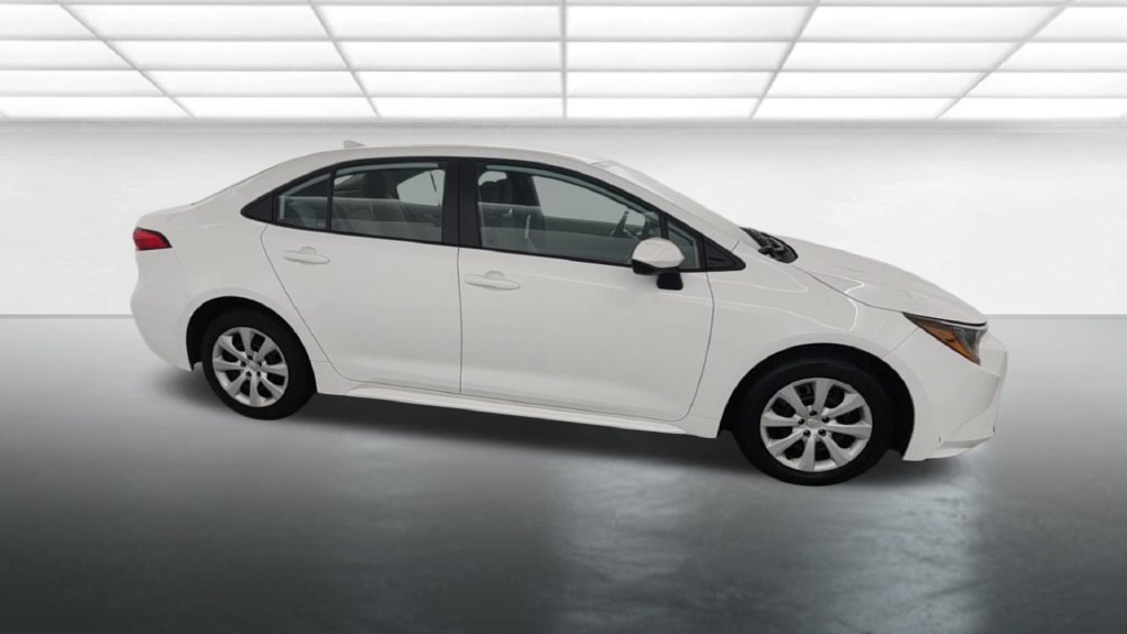 Used 2024 Toyota Corolla LE FWD image 8