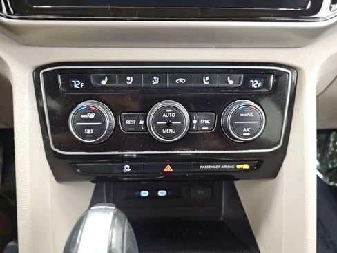 Used 2023 Volkswagen Atlas SEL Premium AWD/4WD image 24