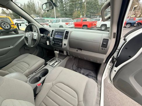 Used 2019 Nissan Frontier S image 21