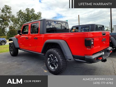 New 2025 Jeep Gladiator Rubicon w/ Convenience Group AWD/4WD image 10