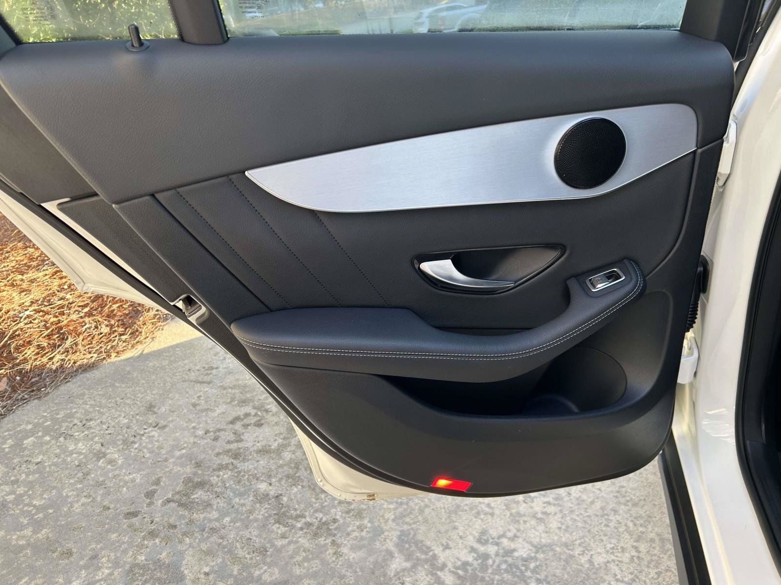 Used 2019 Mercedes-Benz GLC 300 image 38