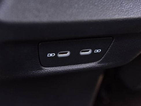 New 2026 Volkswagen Tiguan SE image 23